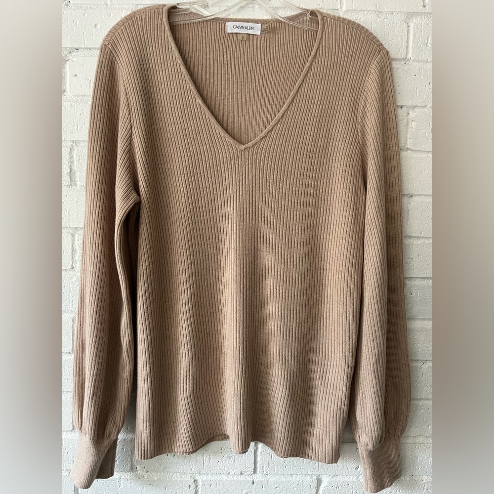 Calvin Klein V Neck Sweater Beige Sz S Ribbed Knit Long Sleeve Pullover Tunic.